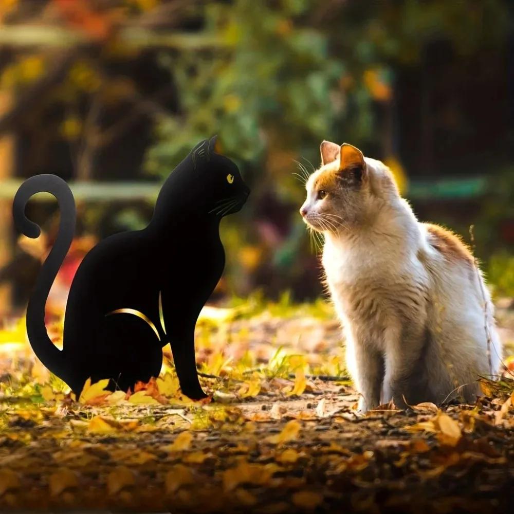 Cat Family Garden Stakes Decorative Cute Cat Garden Metal Decorative Silhouette Animal Outdoor Statues for Cat Yard Garden