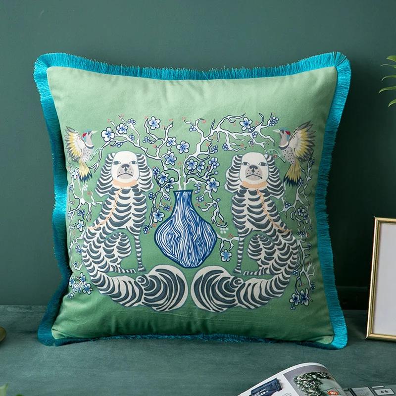 Medicci Home Gorgeous Cushion Cover Oriental Mystical Animals Print Ancient Style Decorative Pillow Case Luxury Coussin 50x50cm