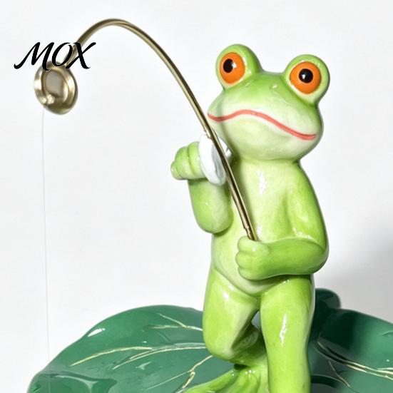 Unique Outdoor Landscaping Gift Floating Frog Statue, Lotus Leaf Fishing Figurine, Cute Resin Figurine Ornament for Fish Tank Aquarium Garden