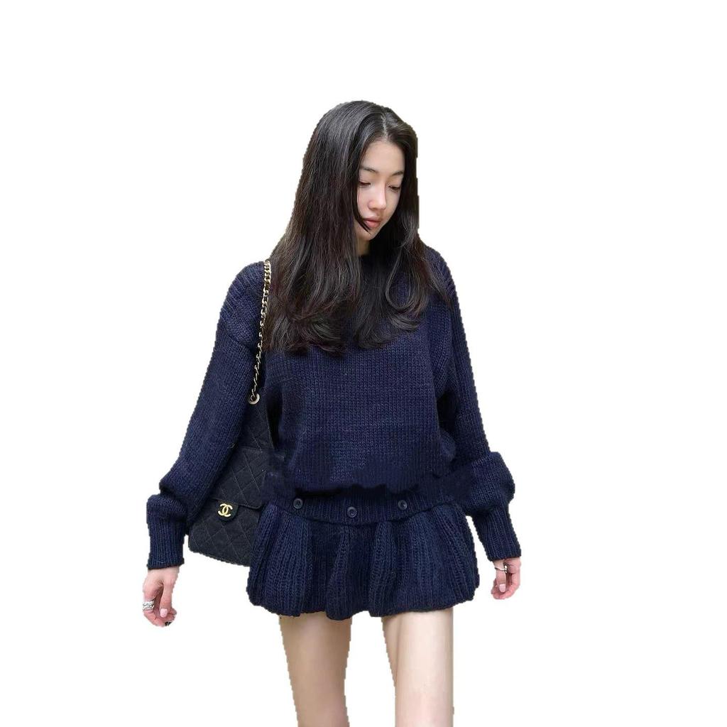 Korean Style Slimming Knitwear for Women: Versatile Round Neck Sweater with Detachable Skirt Hem