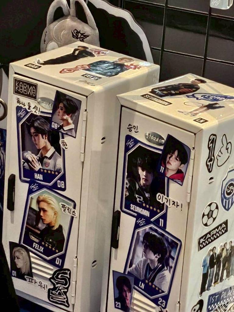 [USED] FELIX KARMA Pop-Up SKIZZ LOCKER STICKER