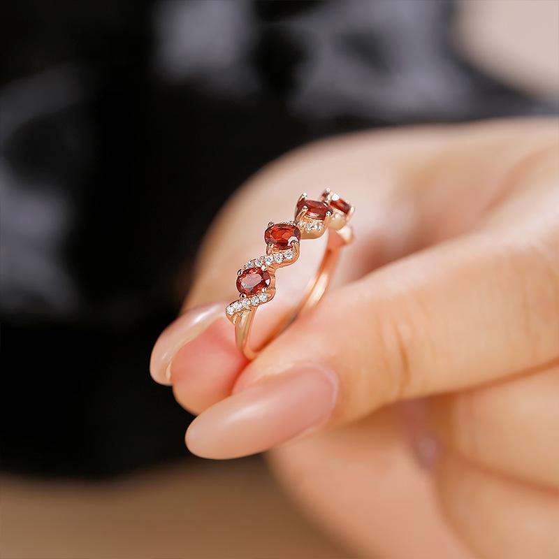 Imitation Natural Garnet Wolfberry Ring Women'S Rose Gold Plated Live Twist Arm Ring