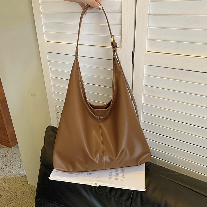 Large Capacity Trendy Solid Color Women's Bag 2023 Autumn New Fashion Street Style Shoulder Crossbody Commuter Tote Bag