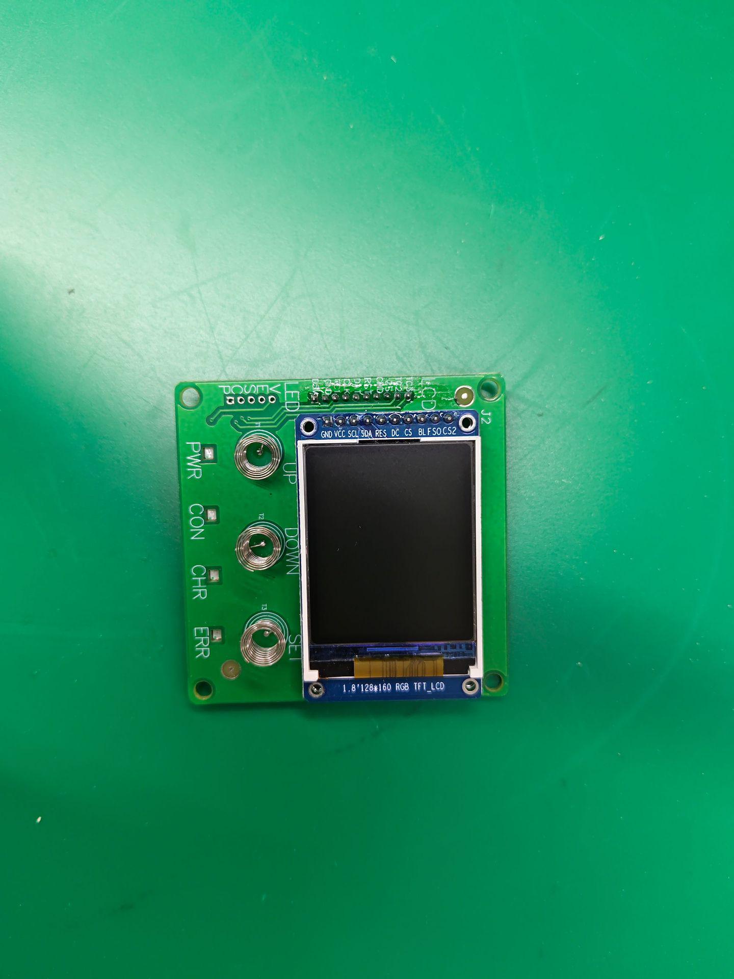 

Портативное зарядное устройство для электромобилей мощностью 3,5 кВт, тип 2 - зарядный пистолет европейского стандарта