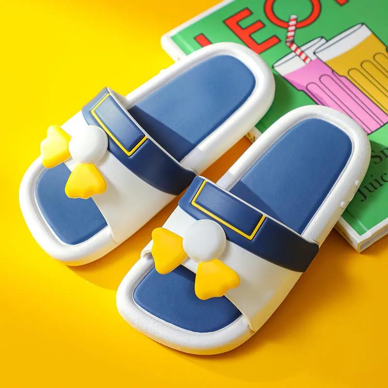 Niedliche Cartoon-Hausschuhe für Kinder im Sommer, Jungen und Mädchen, geschmacksneutral, rutschfest, für den Innenbereich, weicher Boden, rutschfeste Hausschuhe