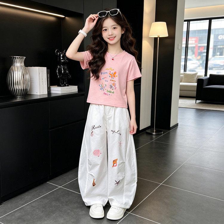 Sommer-Cartoon-T-Shirt & Weitbeinige Hosen Set für Mädchen - Stylisches Lässiges Zweiteiler für Mittlere & Große Kinder, Kollektion 2026.