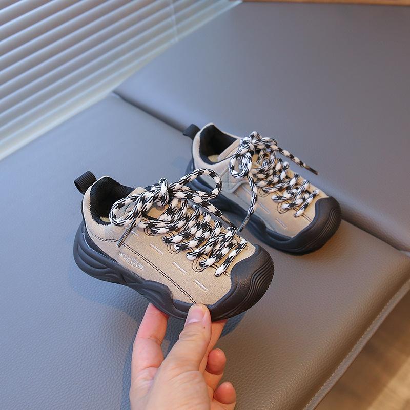 Children's mountain sports shoes 2025 spring and autumn boys' casual outdoor running shoes versatile girls' sports shoes comfortable