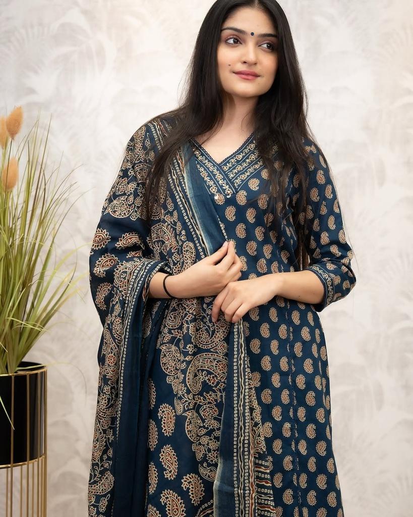 Indian Bollywood Salwar Kameez Kurti Pant Dupatta Set Women Party Wear Top Tunic Dress