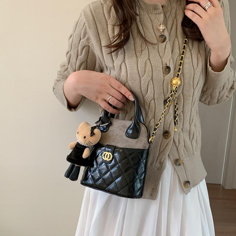 Rhombus Chain Bag Women's 2025 New Trendy Fashion High Sense Portable Shoulder Bag Versatile Messenger Bag