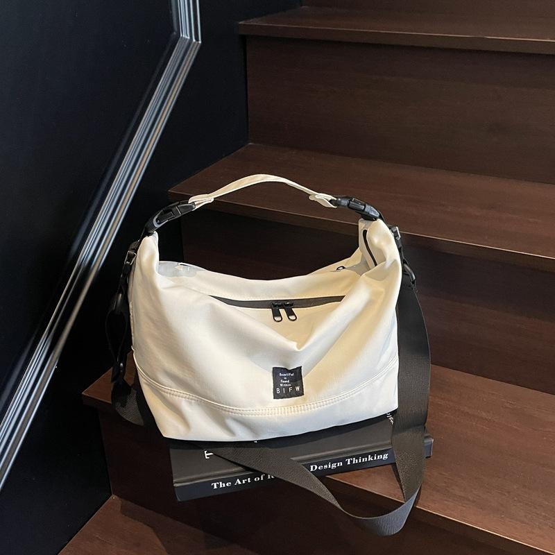 New Casual Canvas Messenger Bag Bag Female College Students Commute To Class Large Capacity Horizontal Square Bag