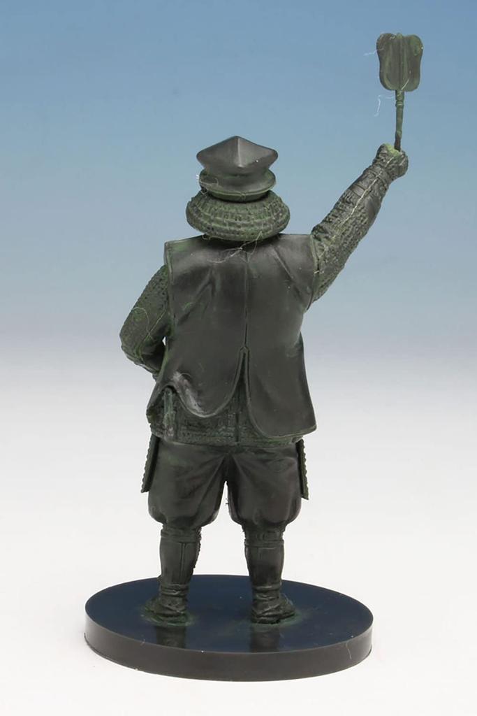 PLATZ Tokugawa First Shogun of the Edo Assembled Standing Urethane Unpainted Kit 1/35 Ieyasu, Shogunate, Statue, Non-foamed SP-164