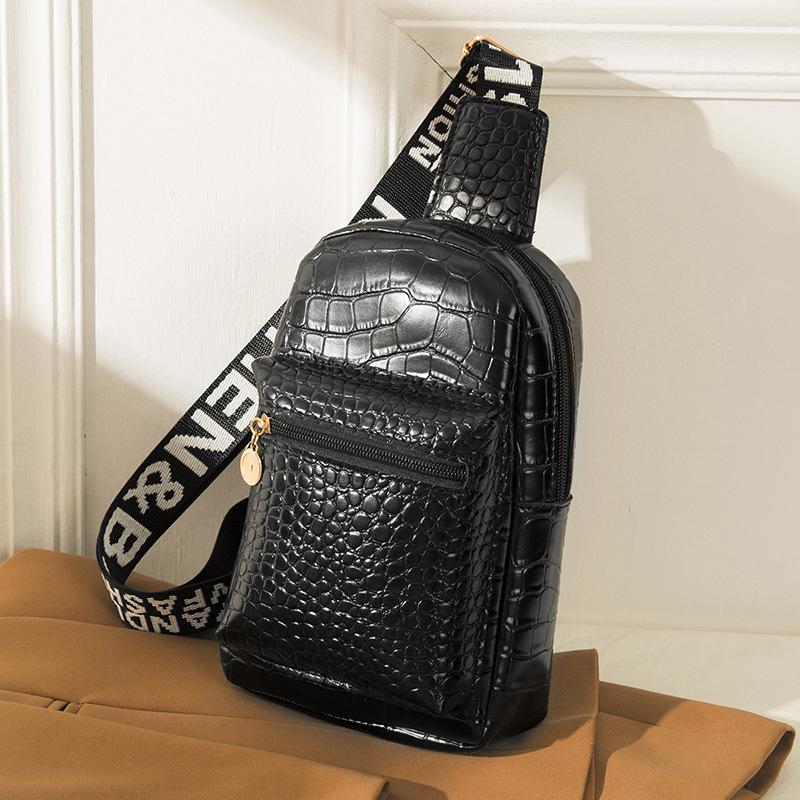 Breast Bag, Fanny Pack, Messenger Bag, Trendy Breast Bag, Women's New Messenger Bag, Women's Trendy Brand, One Shoulder, Casual Back.