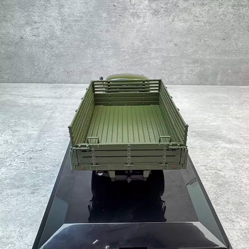 Original factory car model 1:43 for CA10B truck old liberation car model alloy car model