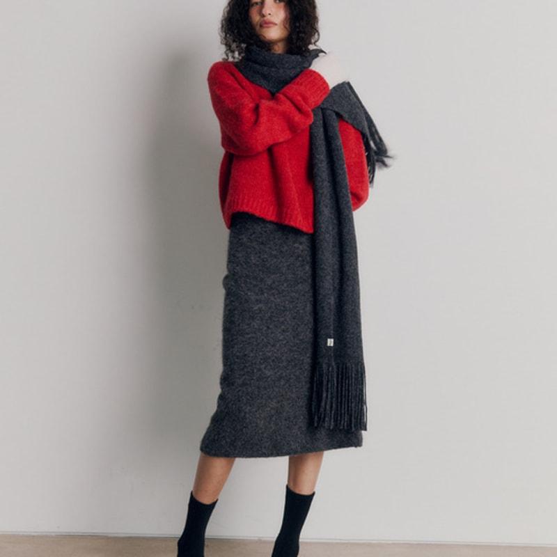 Maggie Peru Alpaca Fringe Muffler (Dark Grey)