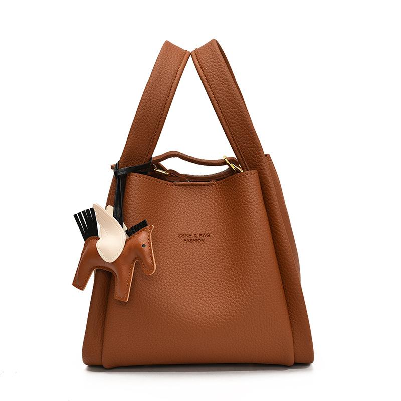 Retro portable bucket bag women's new large-capacity women's messenger bag fashionable versatile high-end shoulder bag trendy