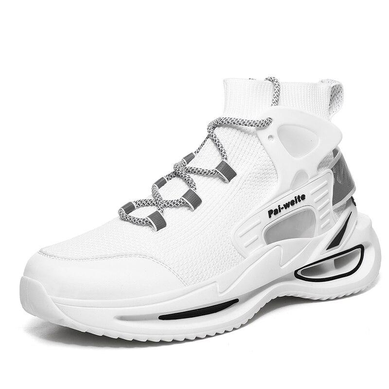 light chunky sneaker