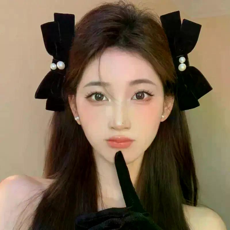 2Pcs Graceful Retro Black/Red Velvet Bow Clip Elegant Two-piece School Party Duckbill Clip For All Seasons Hair Accessories