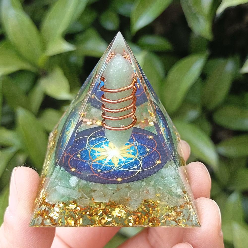 Crystal Gravel Pyramid Resin Ornament for Home and Office Decoration, Epoxy Craft Gift 5 cm (Neutral Color Box)
