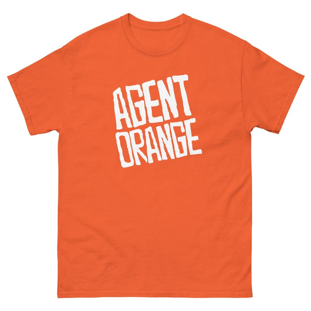 Klassisches Herren-T-Shirt einer Punkband aus den 70ern