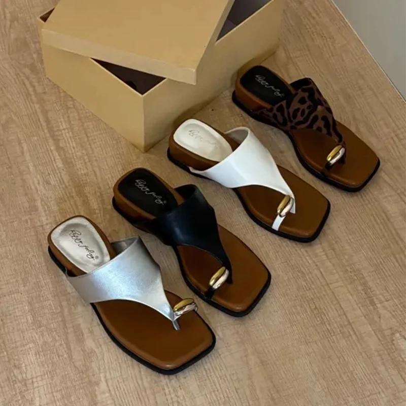 Mode Damen Hausschuhe Ballerinas Designer Schuhe Lässige Damen Sandalen Sommer 2025 Mode Strand Flip Flops Neu Leopard Mujer De Sandalias