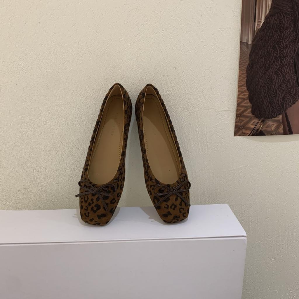 French evening breeze shallow mouth inner height increase single shoes 2025 new versatile bow gentle temperament grandma shoes ladyshoes