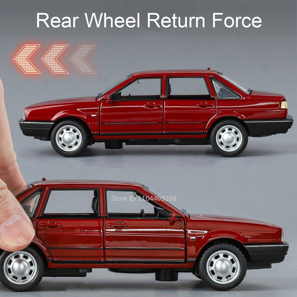 1:32 Scale Santana Retro Car Model Toy Metal Diecast Doors Opened Wheel Steering Shock Absorption Sound Light Vehicle Kids Gifts