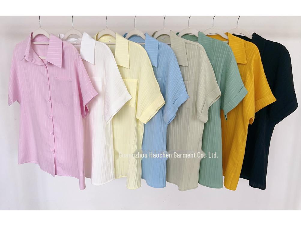 Damen 2025 Lässiger Revers-Schwalbenschwanz-Cardigan mit aufgesetzten Taschen und Raglan-Kurzärmeln - Einfarbig