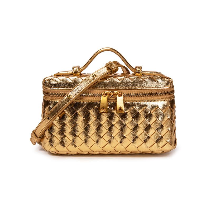 Trendy Hand-Woven New Fashionable One-Shoulder Portable Messenger Bag Niche Design Simple And Practical Lunch Box Bag