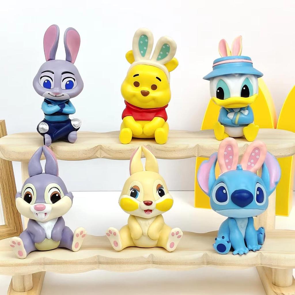 MINISO Zufällige Eine Anime Cartoon Winnie Puuh Stitch Hase Ente Niedliche PVC Actionfigur Handgefertigtes Modell Puppe Spielzeug Kinder Geburtstagsgeschenk