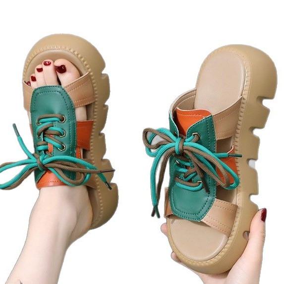 2024 new Korean version of Internet celebrity slippers women's summer fashion outer wear flat bottom travel vacation beach word sandals women