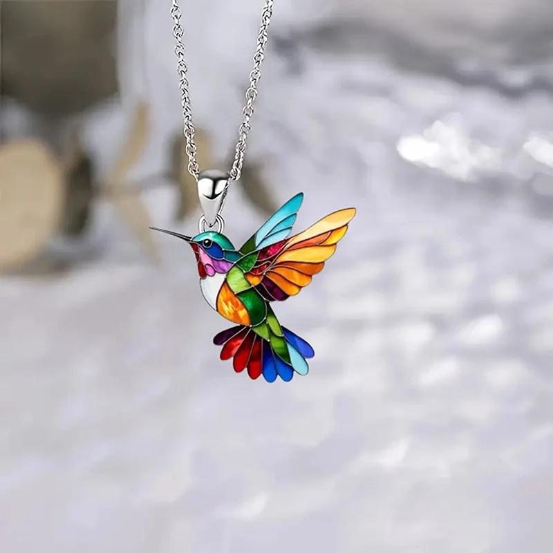 1 Buc Colier la Modă din Aliaj Colibri Colorat Vintage Exquisit Cadou de Aniversare Bijuterii pentru Femei Pentru Iubitori Colier
