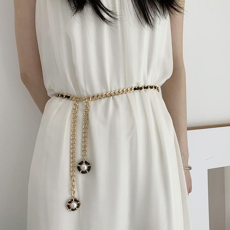 Versatile Black And White Metal Chain Waist Chain For Fashionable Outfits