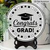 2D Flat Aluminum Graduation-themed Wall Hangings, Available in Multiple Sizes, Featuring A Black and White Badge-style Design, Are A Perfect Choice