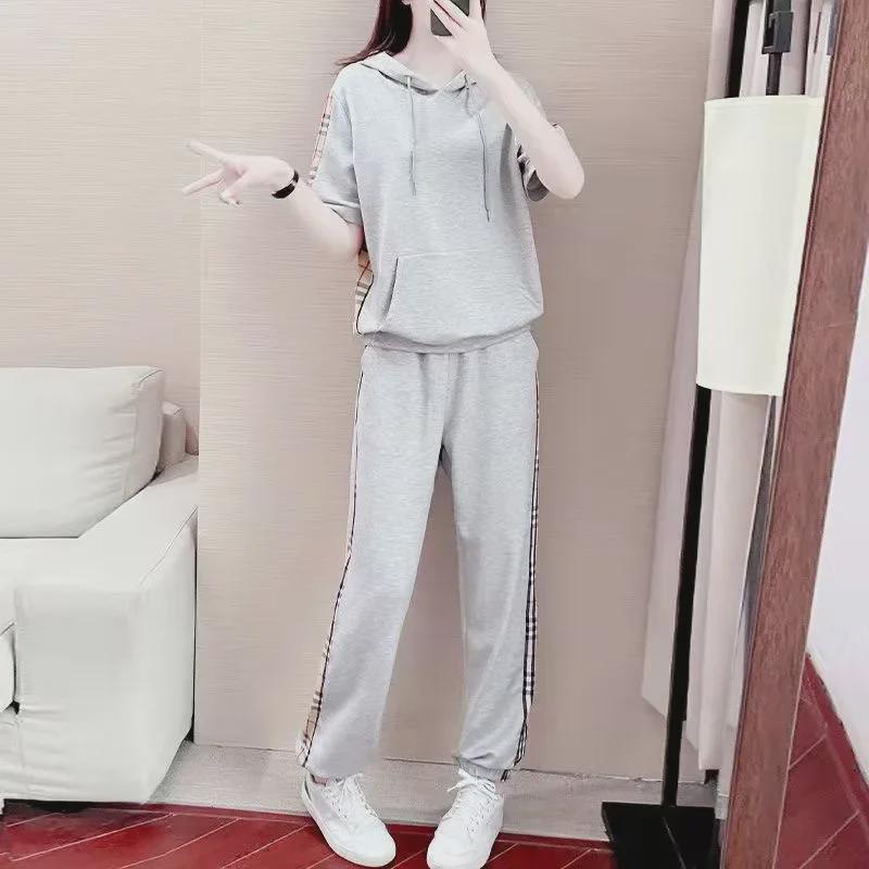 Women's 2025 Summer Stylish Two-Piece Casual Set: Loose Short Sleeve Hooded Sweatshirt Sportswear
