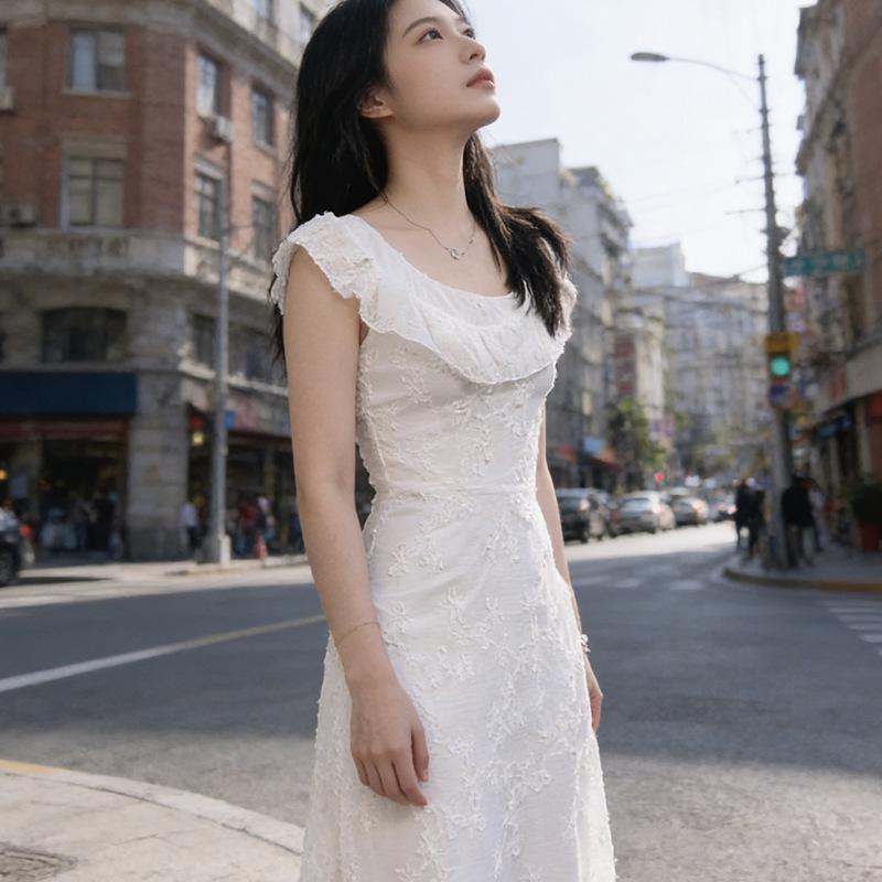 Women's Summer Lace Ruffle Dress - French Retro Style with Waist-Cinching Slim Fit