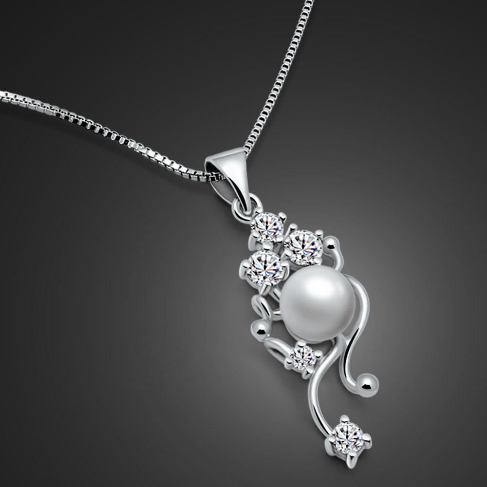 

Floral Zircon Pearl Pendant Necklace Women S Electroplated Platinum Box Chain Jewelry 43cm