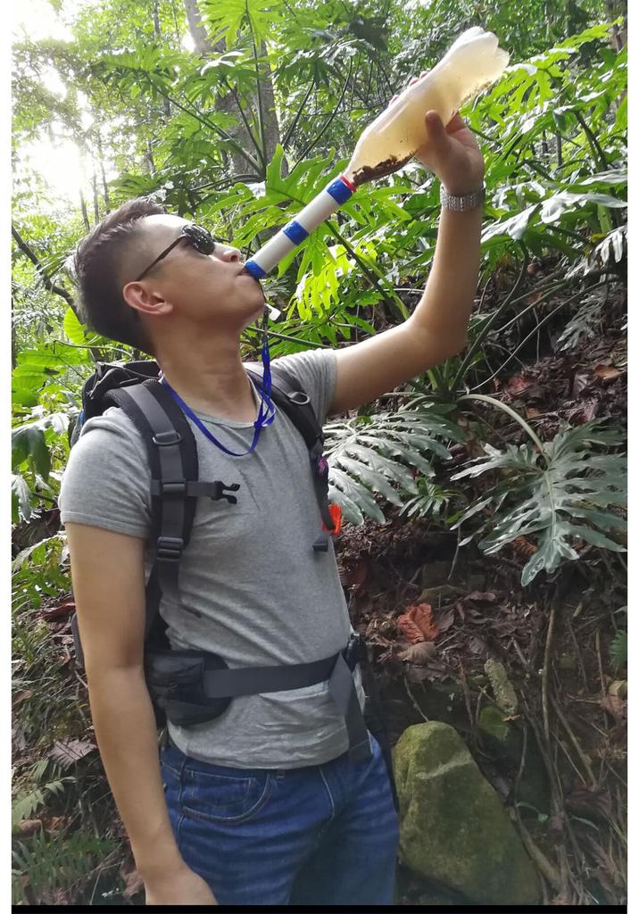 Outdoor Water Filter Straw: Emergency Drinking Purifier for Camping & Survival