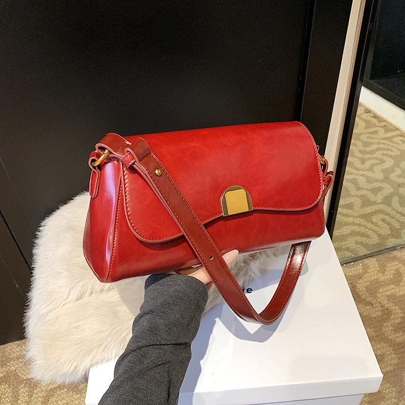 Premium texture underarm bag women's new retro oil wax leather shoulder messenger bag niche versatile baguette bag