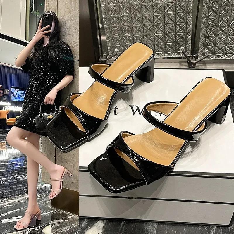 Summer 2025 Women's Large Size Chunky Heel Square Toe Slip-On Sandals Pure Color Block Flat Rooster Head Casual Slippers