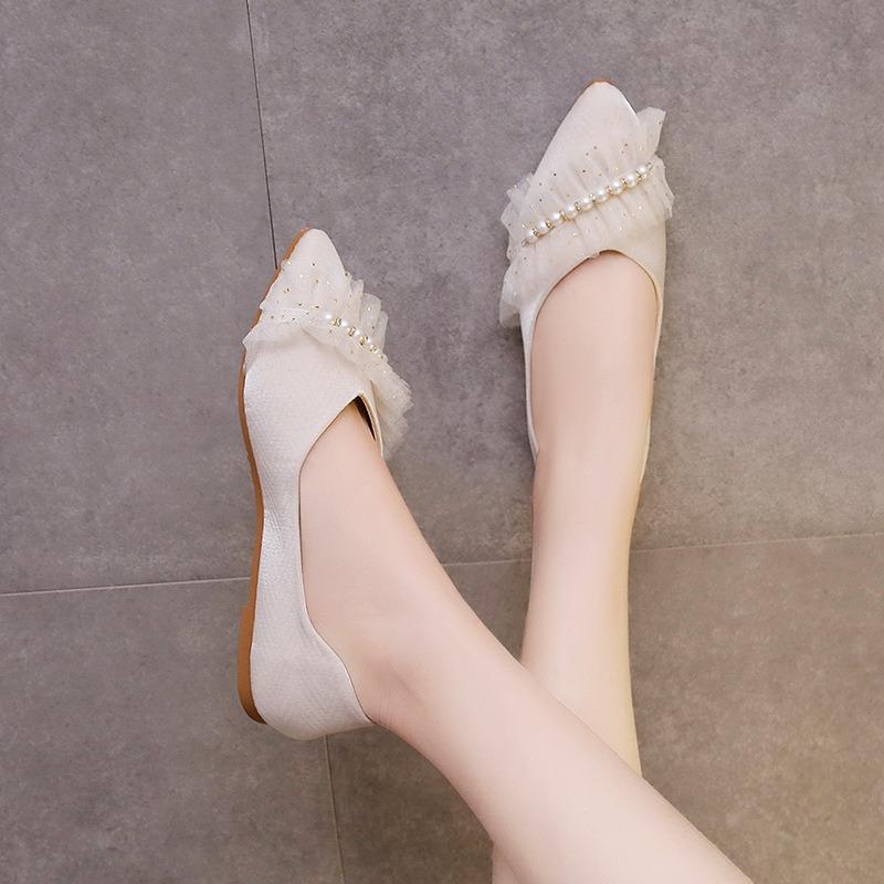 Single shoes women's new spring and autumn gentle soft-soled flat shoes shallow mouth versatile Doudou shoes large size