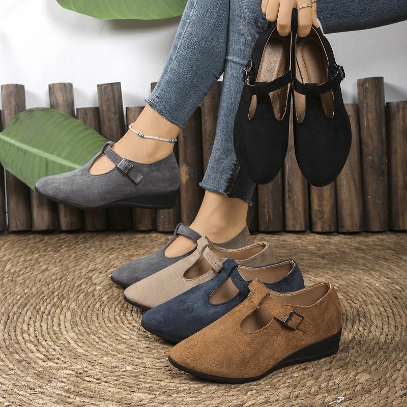 New Pointed-toe Shallow-mouthed Button-up Wedge Heels for Women In Large Size Single Shoes