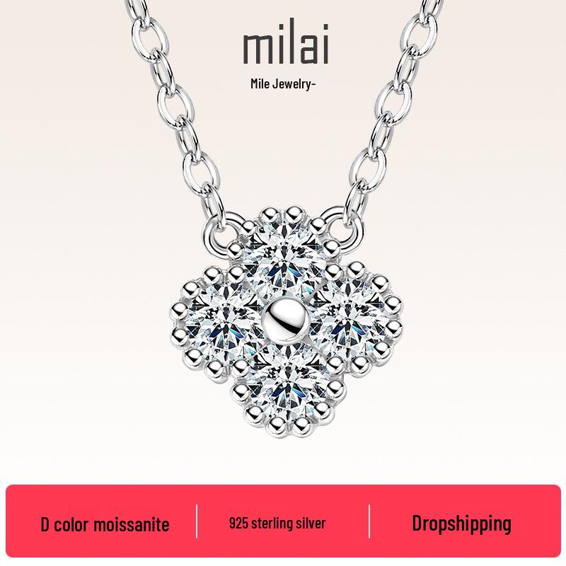 

Набір ювелірних виробів для жінок: Намисто з мозаніту у формі чотирилистої конюшини, Сережки на ланцюжку-хрестику, Браслет та Підвіска зі стерлінгового срібла S925 Four-leaf Clover Bracelet Set