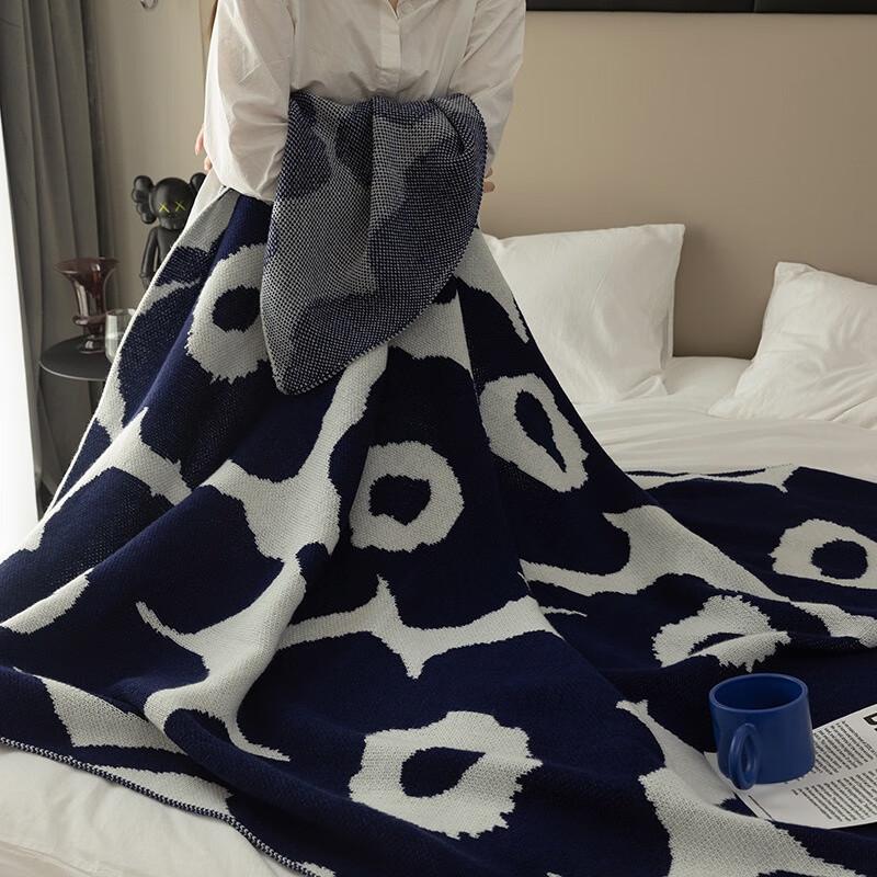OEING Nordic INS Style Soft Knitted Throw Blanket