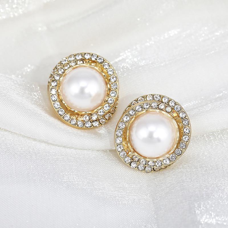 Trendy Surrounding Pearl Necklace With Matching Earrings Perfect Gift For Mothers