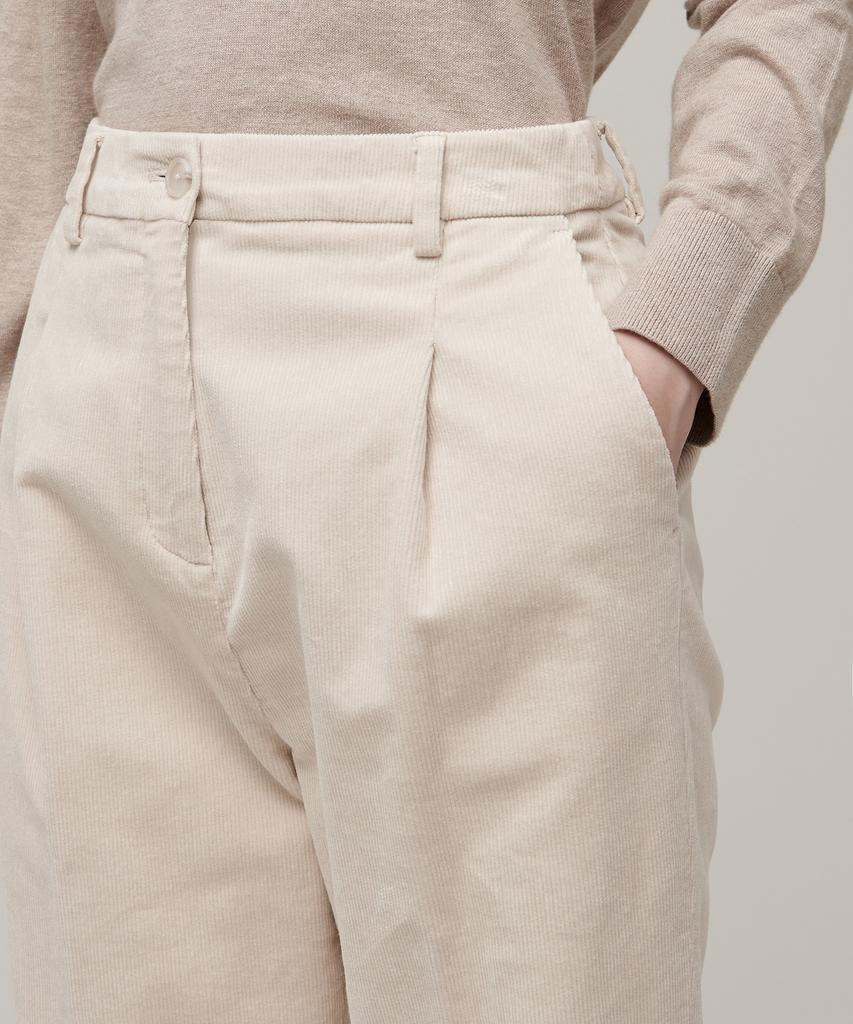 MUSINSA STANDARD WOMAN Women'S Tapered Corduroy Pants [Cream]