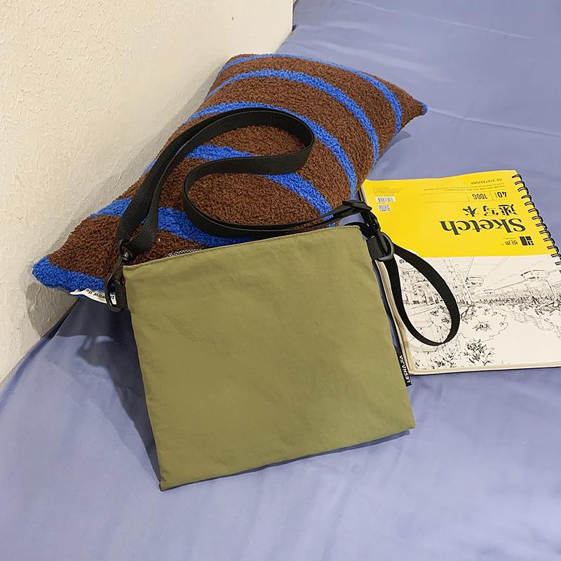 Lightweight Outdoor Messenger Bag Men's and Women's Versatile Leisure Travel Storage Bag Envelope Shoulder Bag Portable Handbag
