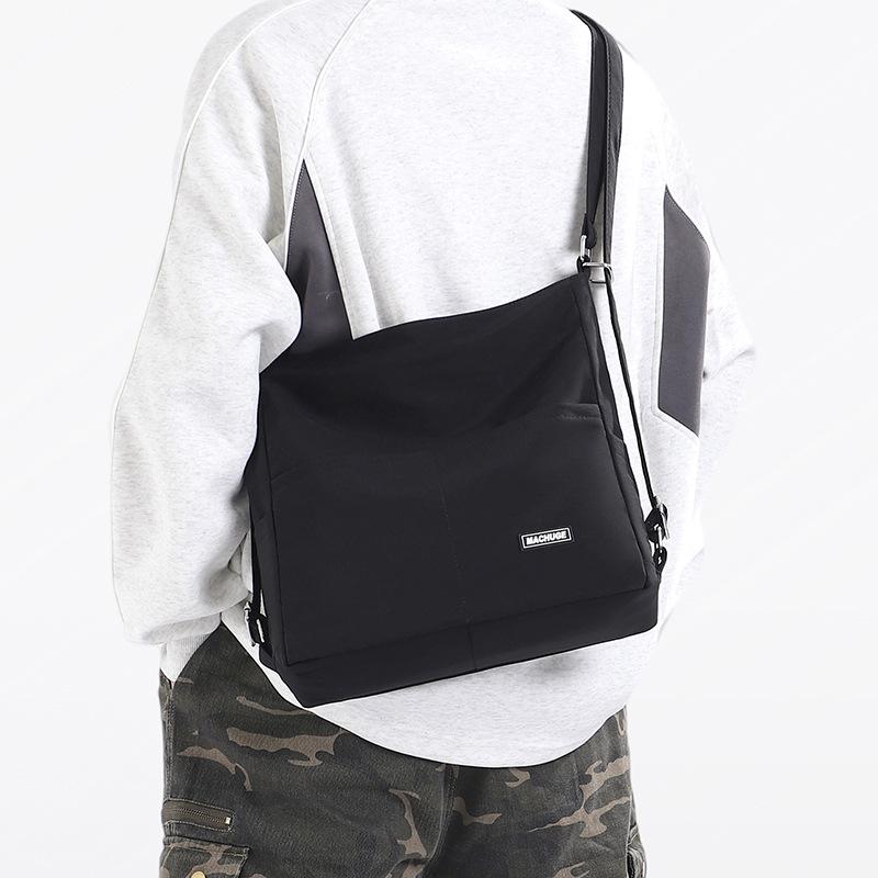 Schoolbag Women's Black Hong Kong Style Outdoor Large Satchel, Four-Season Ins Style Daily Commuting Men's And Shoulder Messenger Bags