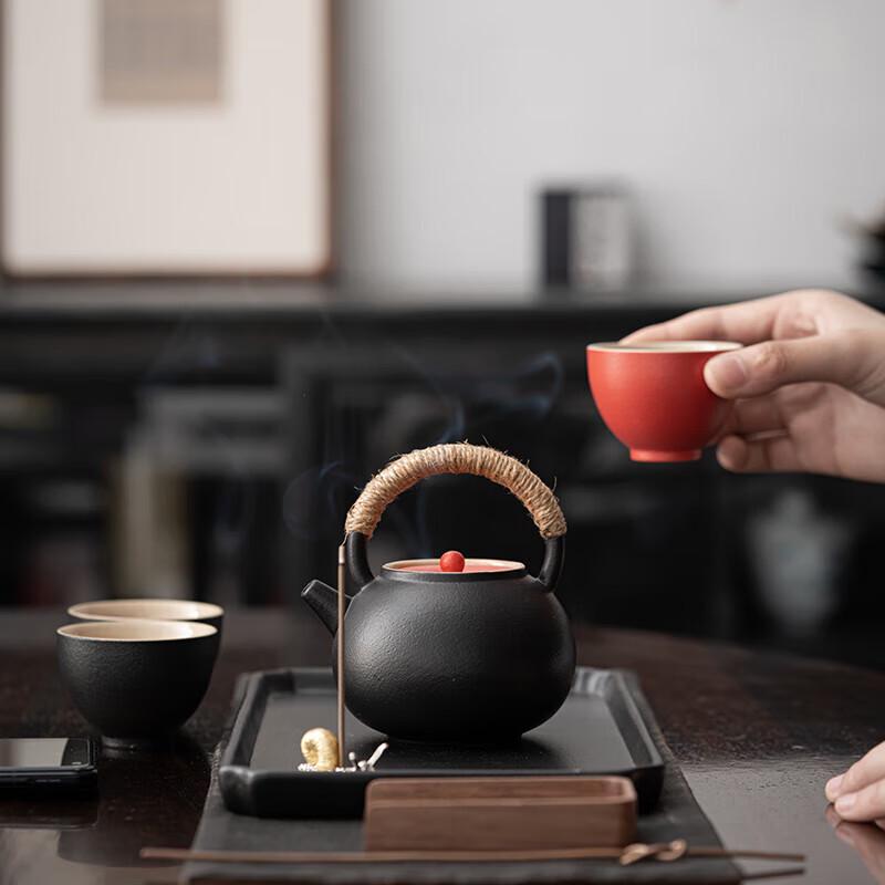 Zhi Zhe Jue Qi Chinese Red Ceramic Teaware Set