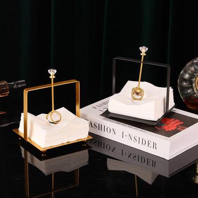 Light Luxury Metal Tissue Holder: Creative Square Paperweight for Simple Restaurant & Hotel Countertop Décor.