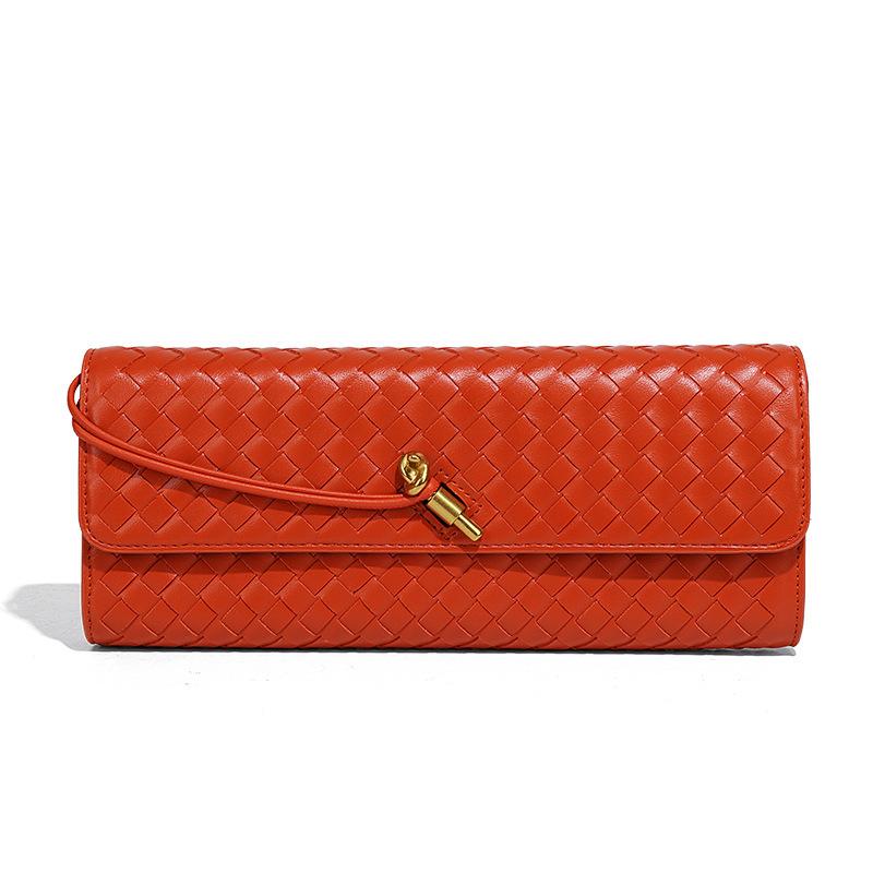 Trendy Spring And Summer Woven Soft Leather Dinner Bag Medieval Baguette Bag Organ Bag Horizontal Portable Messenger Bag